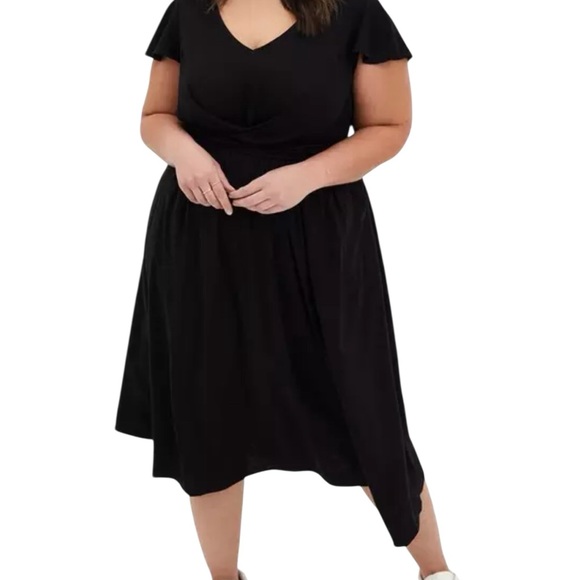 Torrid Black Challis Button Twist Front Midi Dress (935) - Picture 1 of 12